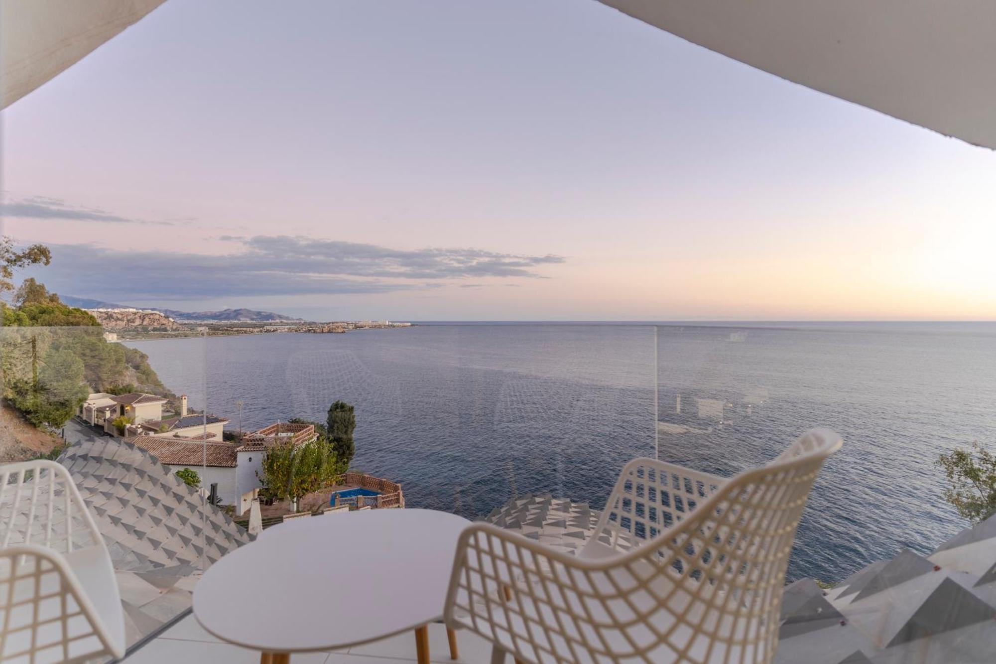 Rentitspain Casa Del Acantilado Piscina Climatizada Salobreña Eksteriør bilde